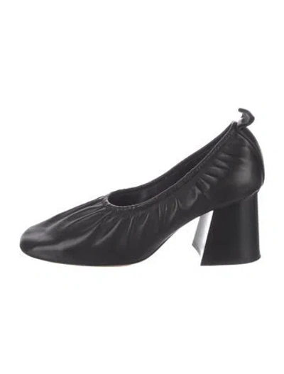 Pre-owned Celine Leather Pumps In Black