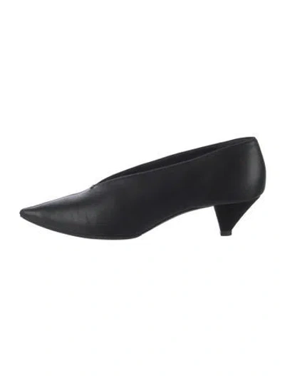 Pre-owned Celine Leather Pumps In Black