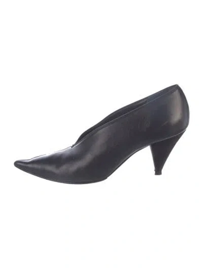 Pre-owned Celine Leather Pumps In Black