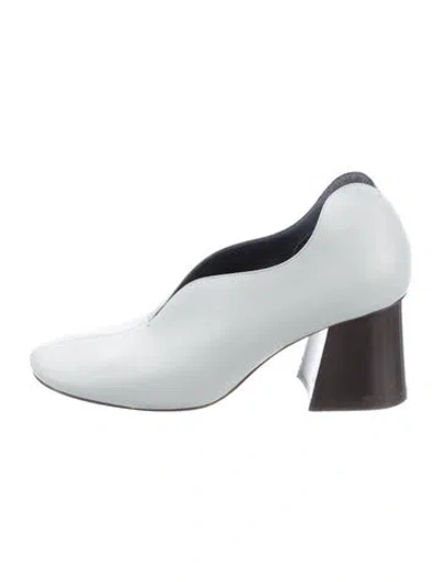 Pre-owned Celine Leather Pumps In Green