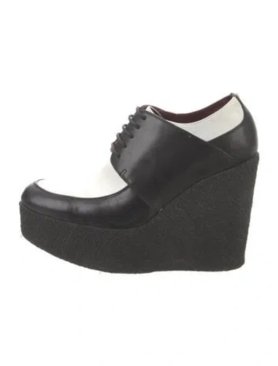 Pre-owned Celine Leather Pumps In Multi