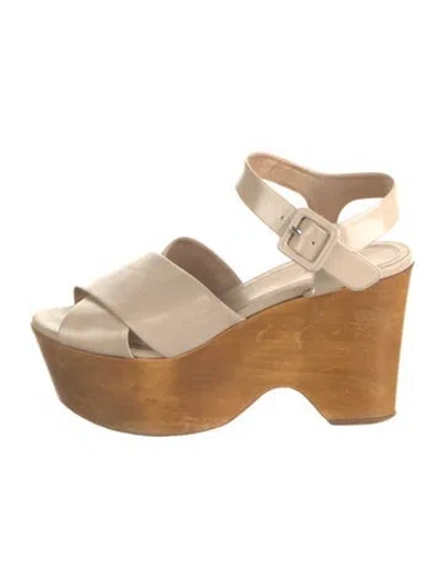 Pre-owned Celine Leather Pumps In Neutrals