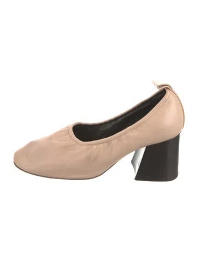 Pre-owned Celine Leather Pumps In Pink