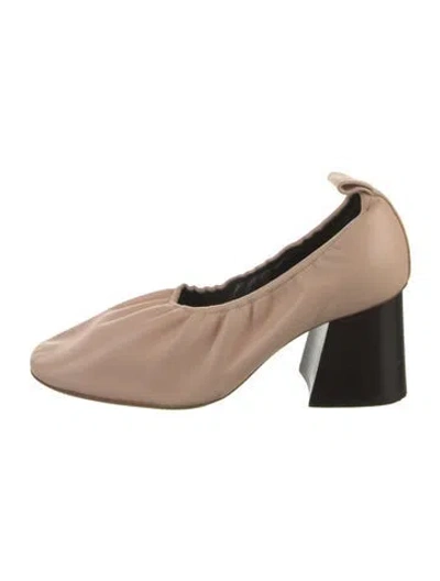 Pre-owned Celine Leather Pumps In Pink