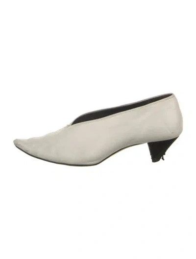Pre-owned Celine Leather Pumps In White