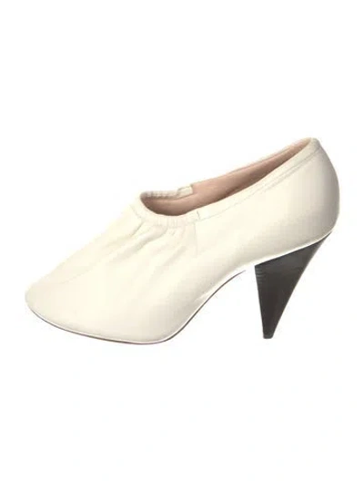 Pre-owned Celine Leather Ruffle Embellishment Pumps