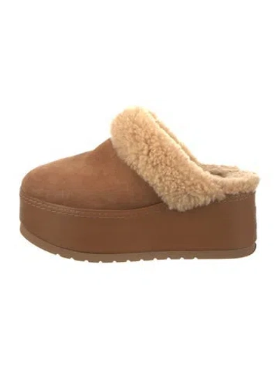 Pre-owned Celine Leather Slides In Neutral