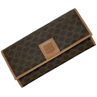 Pre-owned Celine Macadam Brown Pvc Leather Long Wallet (bi-fold) ()
