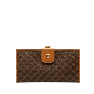 Pre-owned Celine Macadam Brown Pvc Leather Wallet (bi-fold) ()