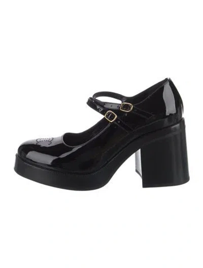 Pre-owned Celine Patent Leather Pumps In Black