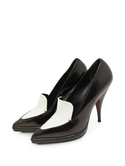 Pre-owned Celine Pointed-toe Leather Pumps In Black