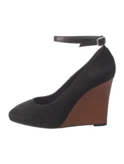 Pre-owned Celine Suede Pumps In Black