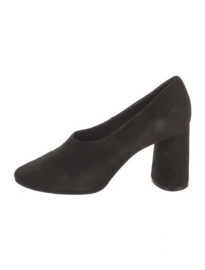 Pre-owned Celine Suede Pumps In Black