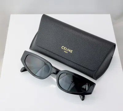 Pre-owned Celine Triomphe Cl40269u 01b 54mm Cat Eye Black Sunglasses With Grey Lens In Gray