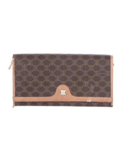 Pre-owned Celine Triomphe Leather Continental Wallet In Brown