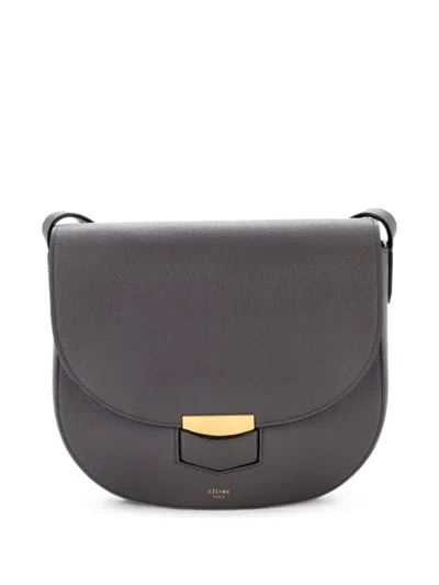 Pre-owned Celine Trotteur Grainy Leather Medium Crossbody Bag In Grey