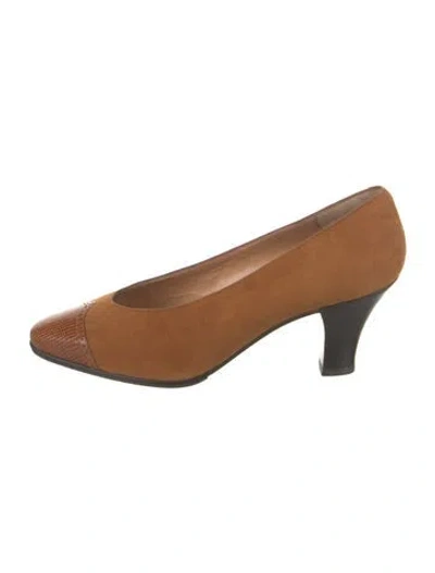 Pre-owned Celine Vintage Leather Pumps In Brown