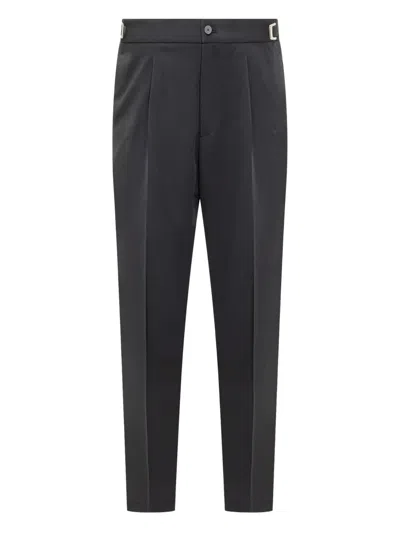 Cellar Door Hose Mit Gürtel In Gray