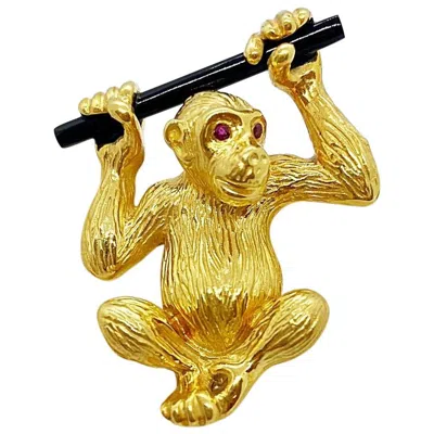 Pre-owned Cellini Nyc 18 Karat Yellow Gold Monkey Brooch With Onyx And Ruby