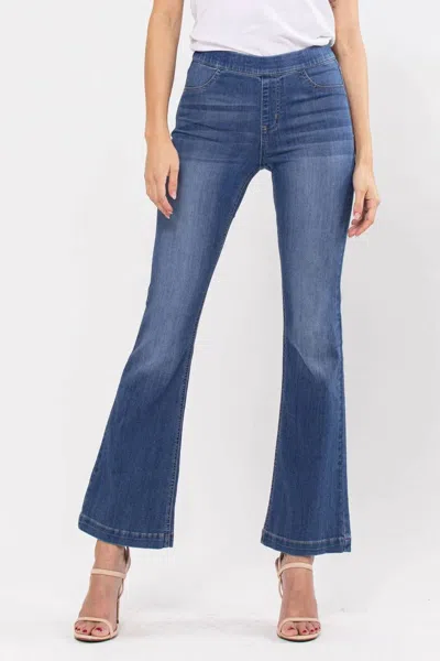 Cello Mid Rise Petite Flare Jegging In Med Wash In Blue
