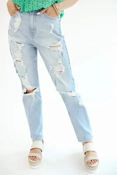 Cello The Amelia Distressed Mom Jean In Light Wash In Blue