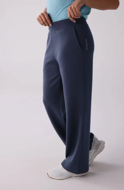 Centerline Athletics Straight Leg Pant In Blue
