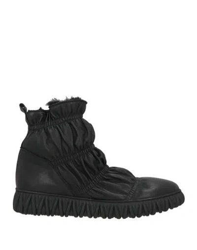 Cerruti 1881 Woman Ankle Boots Black Size 8 Cowhide