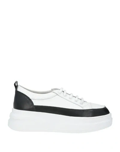 Cerruti 1881 Woman Sneakers White Size 6 Cow Leather