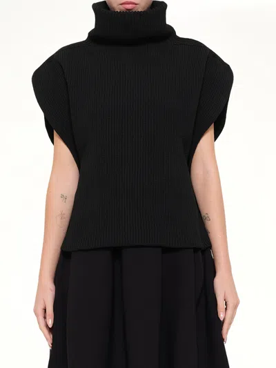 Cfcl Low Gauge Crease Highneck Top In Black