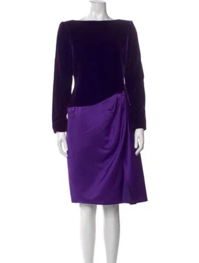 Pre-owned Ch Carolina Herrera Bateau Neckline Knee-length Dress In Purple