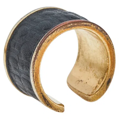 Ch Carolina Herrera Black Leather Gold Tone Open Ring In Purple