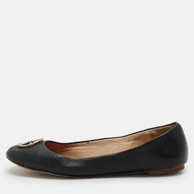 Pre-owned Ch Carolina Herrera Black Leather Logo Embellished Ballet Flats Size 39