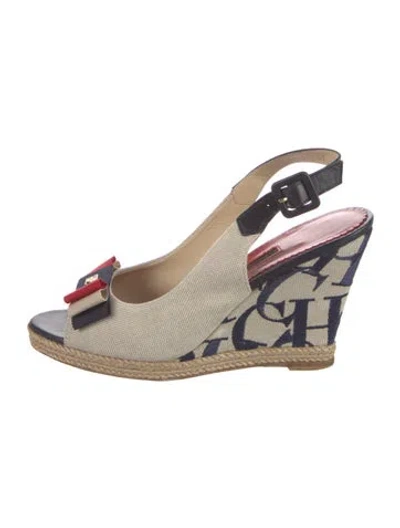 Pre-owned Ch Carolina Herrera Canvas Printed Slingback Pumps In Neutral