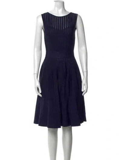 Pre-owned Ch Carolina Herrera Crew Neck Knee-length Dress In Blue
