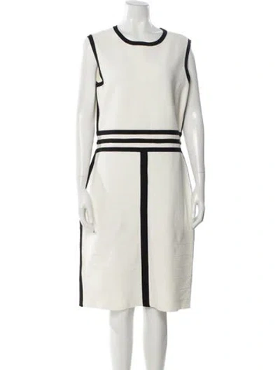 Pre-owned Ch Carolina Herrera Crew Neck Knee-length Dress In White