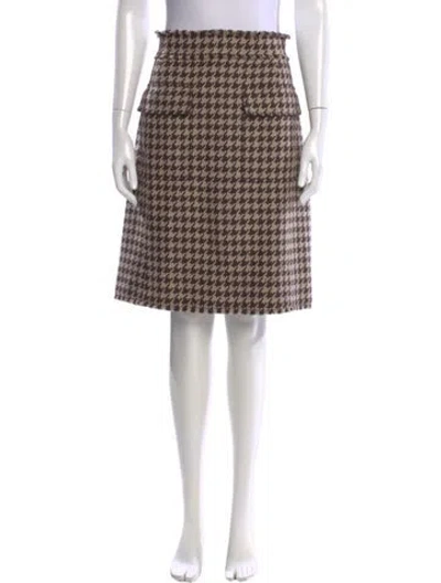 Pre-owned Ch Carolina Herrera Houndstooth Print Knee-length Skirt In Brown