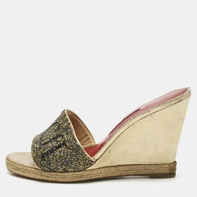 Pre-owned Ch Carolina Herrera Metallic Glitter And Leather Wedge Espadrille Sandals Size 37 In Gold