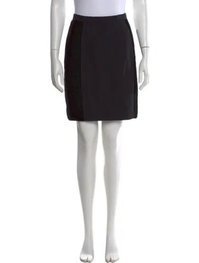 Pre-owned Ch Carolina Herrera Mini Skirt In Black
