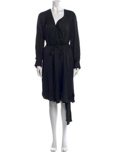 Pre-owned Ch Carolina Herrera Silk Midi Length Dress In Black