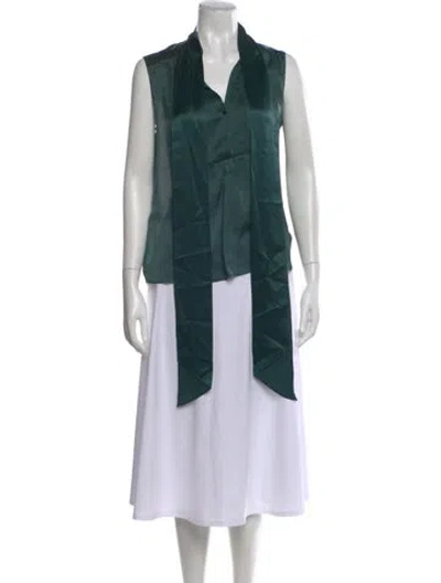 Pre-owned Ch Carolina Herrera Silk V-neck Blouse In Green