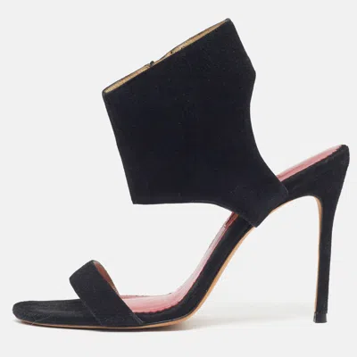 Pre-owned Ch Carolina Herrera Size 39 Black Suede Ankle Strap Sandals