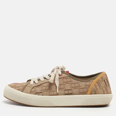 Pre-owned Ch Carolina Herrera Size 40 Beige Canvas Lace Up Sneakers In Sand