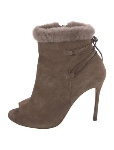 Pre-owned Ch Carolina Herrera Suede Boots In Brown