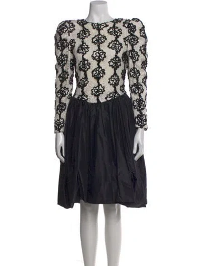 Pre-owned Ch Carolina Herrera Vintage Knee-length Dress In Black