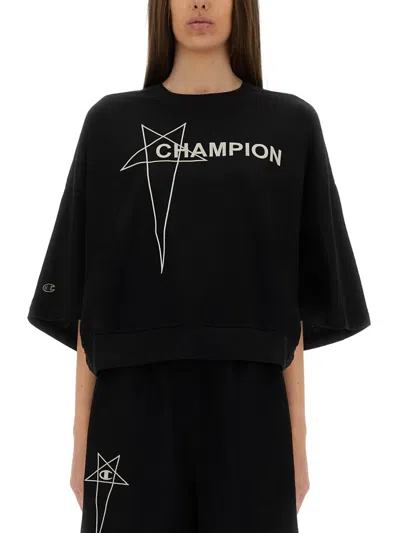 Champion Cropped Tommy T Tshirt In Black
