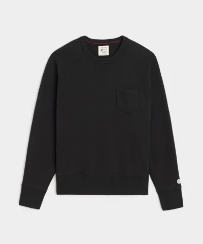 Champion Midweight Pocket Sweatshirt In Black