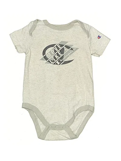 Pre-owned Champion Babies' Short Sleeve Onesie In Silver