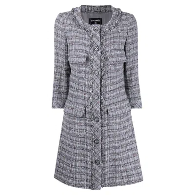 Pre-owned Chanel 13$ Paris / Edinburgh Tweed Coat With Metallic Chain Trim 34 In Gray
