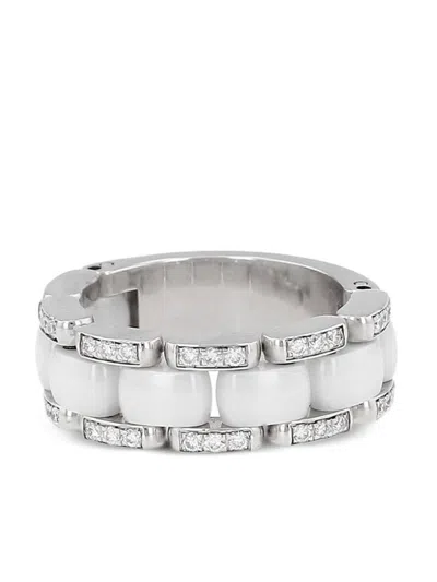Pre-owned Chanel 18kt White Gold Ceramic And Diamonds Ring In Silver