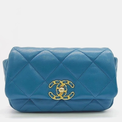 Pre-owned Chanel 19 Belt Bag As1163 In Blue